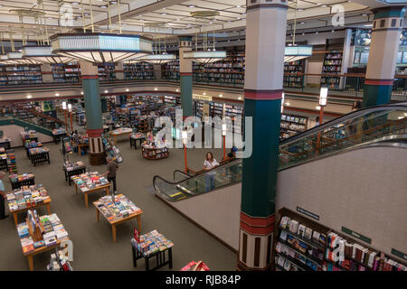 Barnes and Noble bookstore interior Stock Photo - Alamy