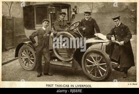 First motorised taxi cab in Liverpool 1906 Stock Photo