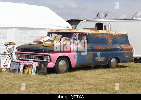 Vintage General Motors Truck on display at the Ramsgate &#39;Harbour Stock Photo: 51431417 - Alamy