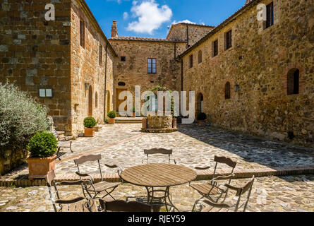 Courtyard of a typical Tuscan farmhouse Stock Photo
