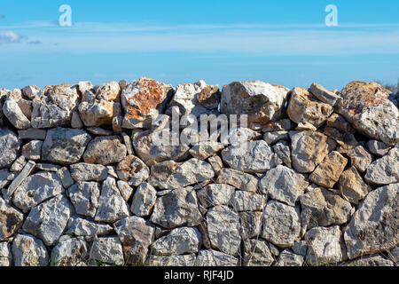 Close Up of a Traditional Drywall (Stone Wall Made without Mortar) in Apulia Stock Photo
