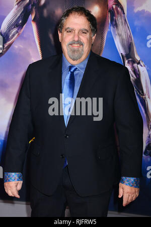 Jon Landau arrives at the Los Angeles premiere of 