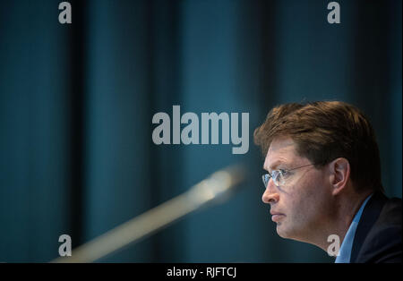 Stuttgart, Germany. 06th Feb, 2019. Ola Källenius, member of the Board of Management of Daimler AG, attends the company's annual press conference. Credit: Marijan Murat/dpa/Alamy Live News Stock Photo