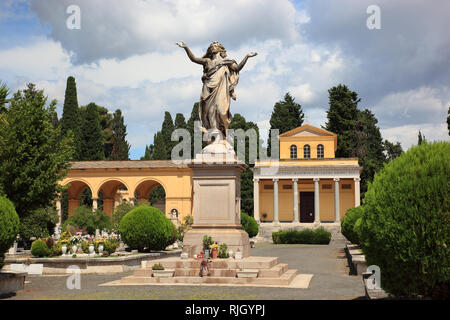 Tomb angel, grave angel, Campo Verano, Cimitero del Verano, a cemetery in Tiburtino, Rome, Italy Stock Photo