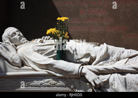 Tomb angel, grave angel, Campo Verano, Cimitero del Verano, a cemetery in Tiburtino, Rome, Italy Stock Photo