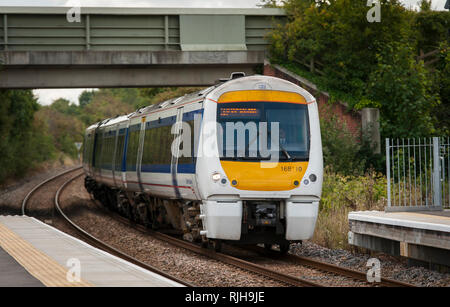 Class 168 Clubman passenger train in Chiltern Railways livery waiting ...