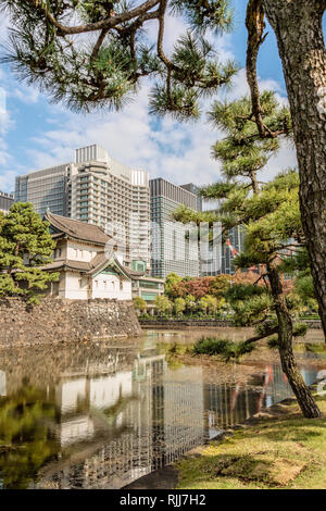 Tatsumi-yagura at Kikyo-bori moat, Tokyo Imperial Palace, Japan Stock Photo