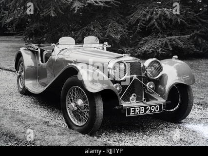 A photograph of an SS Jaguar 100 a British 2-seat sports car built between 1936 and 1941 by SS Cars Ltd of Coventry, England. Dated 20th century Stock Photo