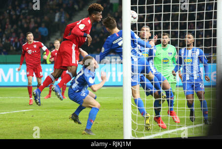 Berlin, Germany. 06th Feb, 2019. Kingsley Coman gave Bayern the final triumph with a header on Hertha's pitch. Credit: Andreas Gora/dpa/Alamy Live News Stock Photo