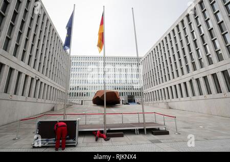 Berlin, Germany. 07th Feb, 2019. Before the opening ceremony of the new headquarters of the Federal Intelligence Service on 08.02.2019, final preparations will be made in the main courtyard of the building. In addition to the President of the Federal News Service, the Federal Chancellor and the Governing Mayor are also expected to attend the event. Credit: Kay Nietfeld/dpa/Alamy Live News Stock Photo