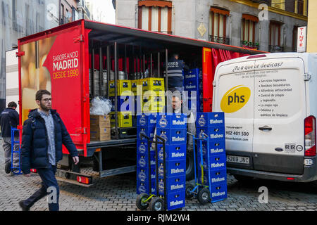 Delivering Mahou beer cases, Madrid, Spain Stock Photo