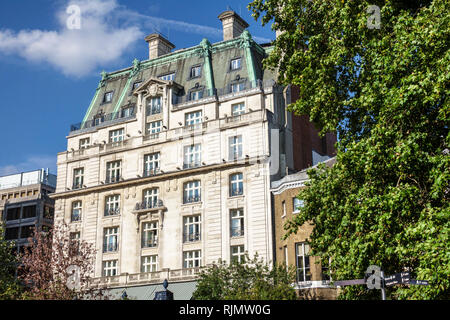 London England United Kingdom Great Britain West End Piccadilly Green Park Ritz Carlton Hotel historic Grade II listed building 5-star luxury Stock Photo