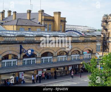 York Railway Station is a fine example of Victorian architecture. Stock Photo