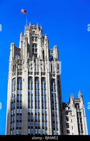 Top of the neo-gothic Chicago Tribune Tower, Chicago, Illinois, USA ...