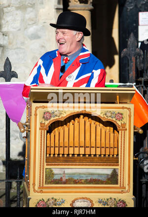 London, UK. 3rd January 2019. Grimaldi Service - The annual service in which clowns, dressed in full costume, gather to honour the king of the clowns, Stock Photo