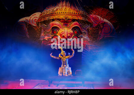 Khon, pantomime performances action of Thailand, a kind of Thai drama, Tos-sa-kan Giant at Ayutthaya temple at the night time, performing action conce Stock Photo