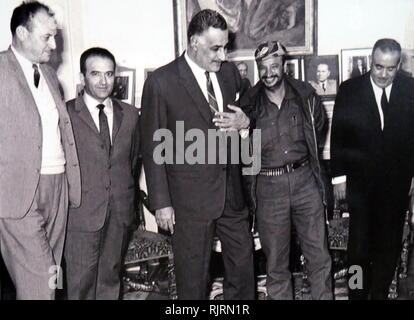 President Gamal Nasser of Egypt with Palestinian leader, Yasser Arafat 1968 Stock Photo