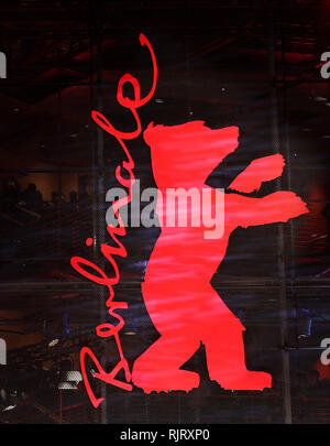 Berlin, Germany. 07th Feb, 2019. 69th Berlinale, Opening Gala: The logo at the Berlinale Palace for the opening ceremony of the Berlinale. The gala will be followed by the world premiere of the film 'The Kindness of Strangers'. Credit: Christoph Soeder/dpa/Alamy Live News Credit: dpa picture alliance/Alamy Live News Stock Photo