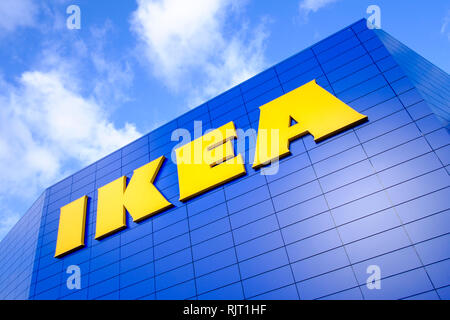 London, UK. 7th February 2019. Swedish furniture and household goods company IKEA opens its new store in Greenwich, South East London. The new store becomes the fourth to be opened in the London area and is claimed to be the most environmentally sustainable of the company's outlets in the UK. Credit: mark phillips/Alamy Live News Stock Photo