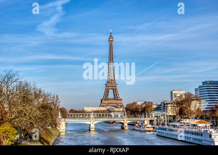 Eiffel tower and Pont Rouelle - Paris Stock Photo
