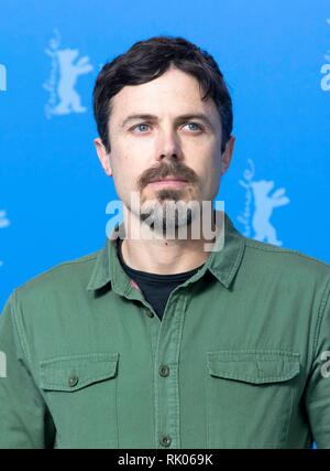 Casey Affleck attends the photocall and press conference of 'Light of My Life' during the 69th Berlinale International Film Festival at Berlinalepalast in Berlin, Germany, on 08 February 2019. | usage worldwide Stock Photo