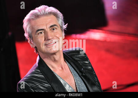 Foto Gian Mattia D'Alberto/LaPresse 08 Febbraio 2019 Sanremo, Italia  Spettacolo  Festival di Sanremo 2019, quarta serata Nella foto: Ligabue  Photo Gian Mattia D'Alberto/LaPresse February 08th, 2019 Sanremo, Italy  Entertainment  Sanremo music festival 2019, fourth evening In the photo: Ligabue Stock Photo