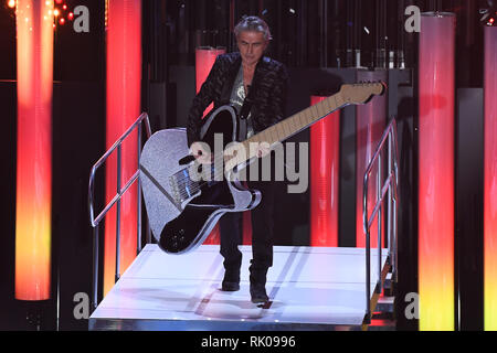 Foto Gian Mattia D'Alberto/LaPresse 08 Febbraio 2019 Sanremo, Italia  Spettacolo  Festival di Sanremo 2019, quarta serata Nella foto: Ligabue  Photo Gian Mattia D'Alberto/LaPresse February 08th, 2019 Sanremo, Italy  Entertainment  Sanremo music festival 2019, fourth evening In the photo: Ligabue Stock Photo