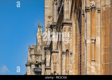 Detail of south face of Truro Cathedral, the Cathedral of the Blessed Virgin Mary, Cornwall, UK, built between 1880 and 1910 from local granite. Stock Photo