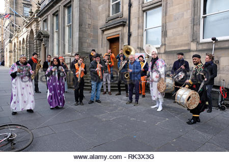 Edinburgh, United Kingdom. 9th February 2019. Thrill the City performing on the Royal Mile, Edinburgh Blues and Jazz Festival. From Thursday 7th February to Saturday 9th February, Thrill presents eleven concerts that highlight the best of the new Brussels jazz scene in some iconic Edinburgh venues: The Queen’s Hall, The Jazz Bar, St Brides Centre and on the High Street. Credit: Craig Brown/Alamy Live News Stock Photo