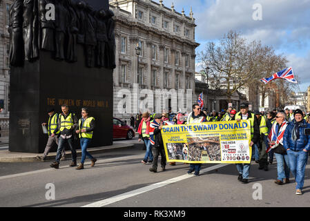 Whitehall, Westminster, London, UK.  9th February 2019.  Yellow vests UK protesters march through Westminster London stopping traffic. Credit: Matthew Chattle/Alamy Live News Stock Photo