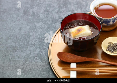 oshiruko, sweet red bean soup with grilled mochi (rice cake), japanese traditional dessert Stock Photo