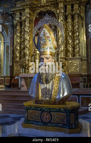 Statue of Sint Nicolas in the church of Saint Nicolas (Parroquia de San Nicolás de Bari y San Pedro Mártir) Stock Photo