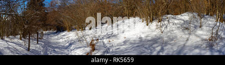 Panoramic shot of the campaign snowy in Auvergne. On the way to the Puy de Parioux, col ghouls, Puy-de-Dome, Auvergne Stock Photo