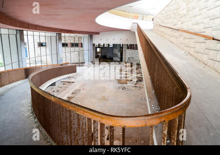 Abandoned building along the Croatian coastline: Children’s Maritime Resort for the Treatment and Rehabilitation of Children with Lung Disease Stock Photo