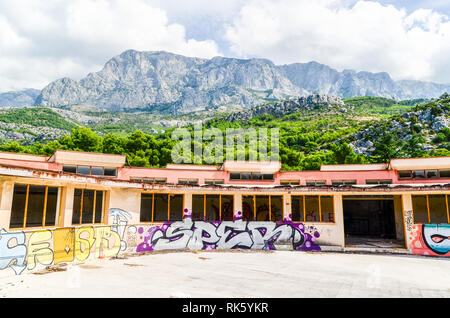 Abandoned building along the Croatian coastline: Children’s Maritime Resort for the Treatment and Rehabilitation of Children with Lung Disease Stock Photo