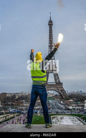 Paris, France. 09 February 2019.Thousands of yellow vests (Gilets Jaunes) protests in Paris calling for lower fuel taxes, reintroduction of the solidarity tax on wealth, a minimum wage increase, and Emmanuel Macron's resignation as President of France. Credit: Norbu Gyachung/Alamy Live News. Stock Photo