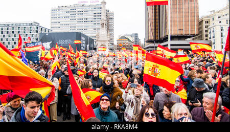 Madrid, Spain. 10th February, 2019. Several thousand people gathered in Columbus Square to take part in a rally, called by Spanish opposition parties PP (People's Party) and Ciudadanos (Citizens) party under the motto 'For an United Spain. Election Now!', to ask for general election in Madrid, Spain, 10 February 2019. Far right party Vox has joined in the demonstration. The rally was organized to protest against the talks between the Spanish government of socialist Pedro Sanchez and Catalan pro-independence leaders as well. © David Gato/Alamy Live News Stock Photo