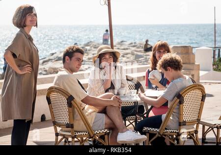 Original film title: GENTE QUE VIENE Y BAH. English title: GENTE QUE VIENE Y BAH. Year: 2018. Director: PATRICIA FONT. Stars: CARMEN MAURA; ALEXANDRA JIMENEZ; CARLOS CUEVAS; LEON MARTINEZ; PAULA MALIA. Credit: ZETA CINEMA / Album Stock Photo