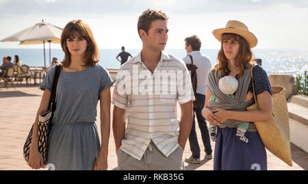 Original film title: GENTE QUE VIENE Y BAH. English title: GENTE QUE VIENE Y BAH. Year: 2018. Director: PATRICIA FONT. Stars: CLARA LAGO; CARLOS CUEVAS; PAULA MALIA. Credit: ZETA CINEMA / Album Stock Photo