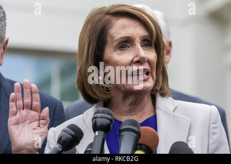 Washington, District of Columbia, USA. 4th Jan, 2019. House Speaker Nancy Pelosi, Democrat of California, speaks to reporters after meeting with US President Donald Trump at the White House in Washington, DC on January 4, 2019. Credit: Alex Edelman/ZUMA Wire/Alamy Live News Stock Photo