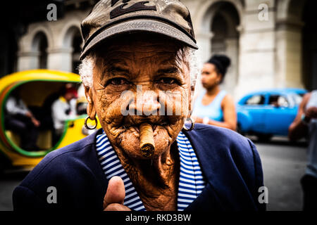 Old lady with cigar in Havana Cuba Stock Photo
