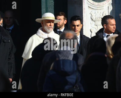 John Malkovich wears an all-white pontiff costume to film a scene for 'The New Pope'  Where: Venice, Italy When: 10 Jan 2019 Credit: IPA/WENN.com  **Only available for publication in UK, USA, Germany, Austria, Switzerland** Stock Photo