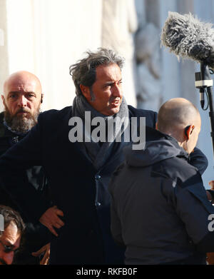 John Malkovich wears an all-white pontiff costume to film a scene for 'The New Pope'  Featuring: Paolo Sorrentino Where: Venice, Italy When: 10 Jan 2019 Credit: IPA/WENN.com  **Only available for publication in UK, USA, Germany, Austria, Switzerland** Stock Photo