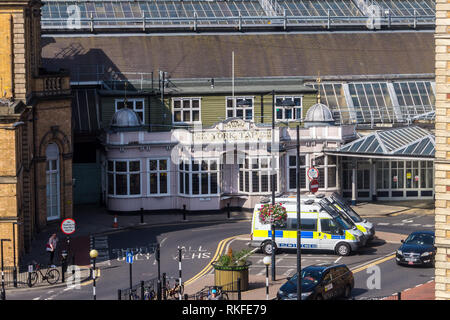 York Tap pub, York railway station, England Stock Photo