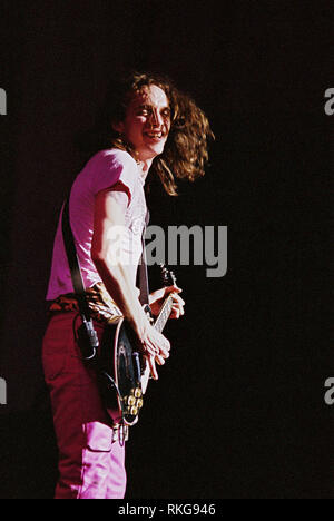Justin Hawkins singer in the Darkness performing at the Brixton Academy , 27th February 2003, Brixton, London, England. Stock Photo
