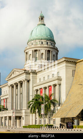 architectural details of exterior facade of National Gallery Singapore fine art museum, former Supreme Court and City Hall Stock Photo