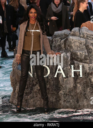 London, UK, 31st March 2014 Sinitta arrives at the UK premiere of 'Noah' at Odeon Leicester Square Stock Photo