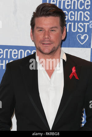 Phil Turner arrives at the Terrence Higgins Trust: The Auction at Christie's, King Street in aid of  The Terrence Higgins Trust Stock Photo