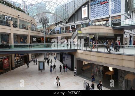 Leeds, West Yorkshire Trinity Walk shopping centre Stock Photo ...