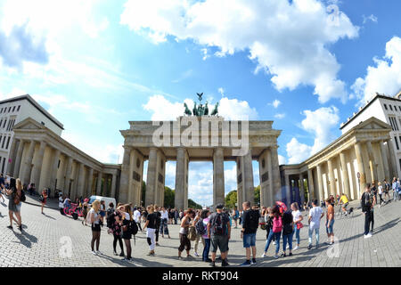 Tourists in front of the Brandenburg Gate, Europe, Germany, Berlin. Stock Photo